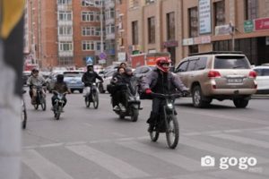 04.10-наас дугуй, скүтер, цахилгаан дугуй, мопед, мотоцикл замын хөдөлгөөнд оролцоно